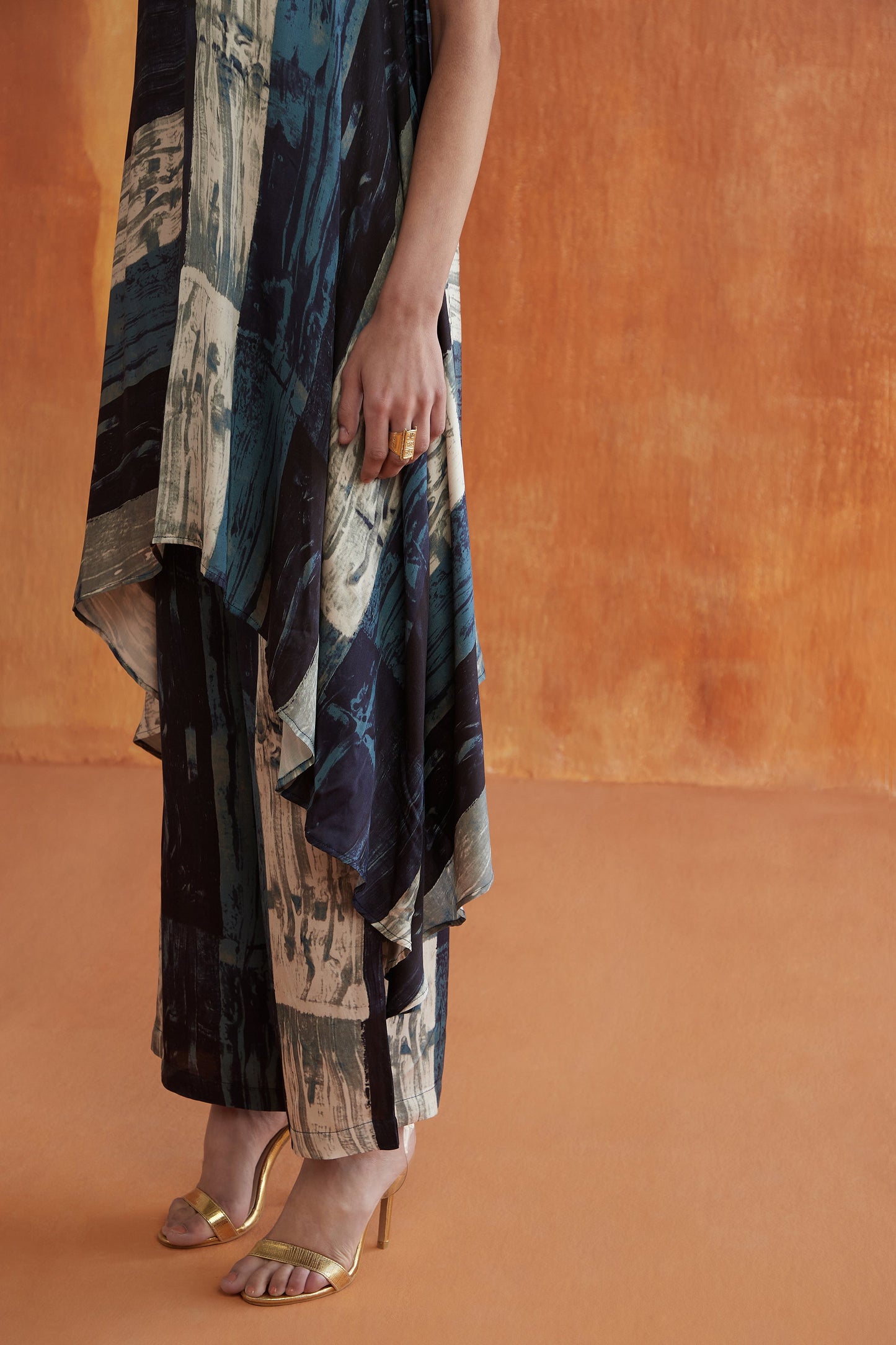 KOI SLEEVELESS CO-ORD SET- INDIGO DRIP