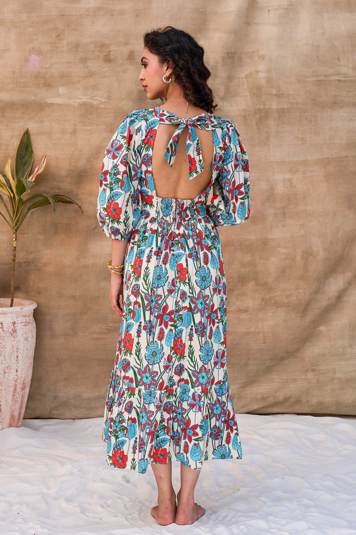 DELILAH BACKLESS DRESS